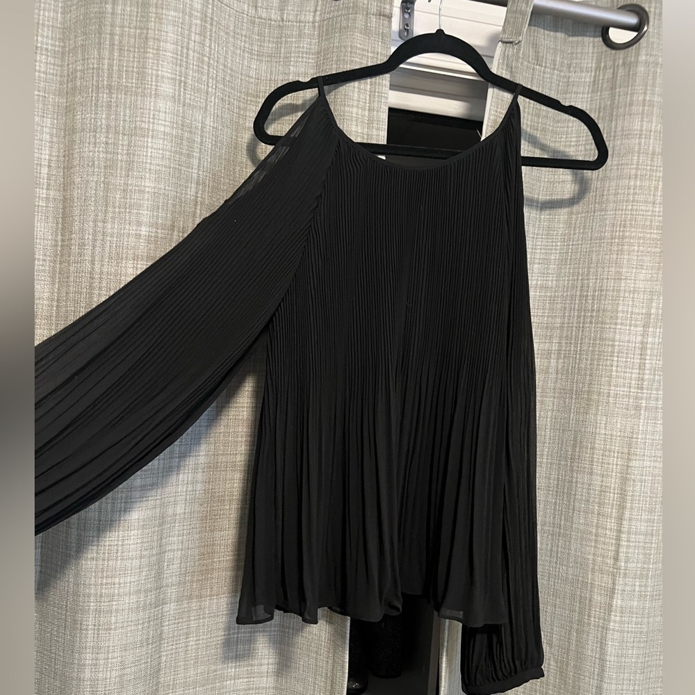 Forever 21 open shoulder top